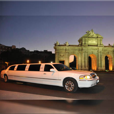 Lincoln limousine rent in madrid 