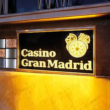 Go to the Casino of Madrid in limousine